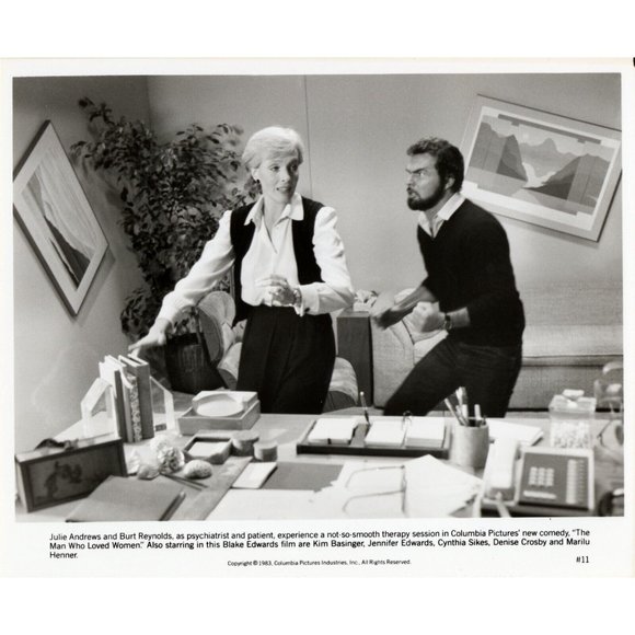 Julie Andrews PHOTOGRAPH from Movie 1983 Photo 8 x 10 Reynolds Man Who Loved - Picture 1 of 1